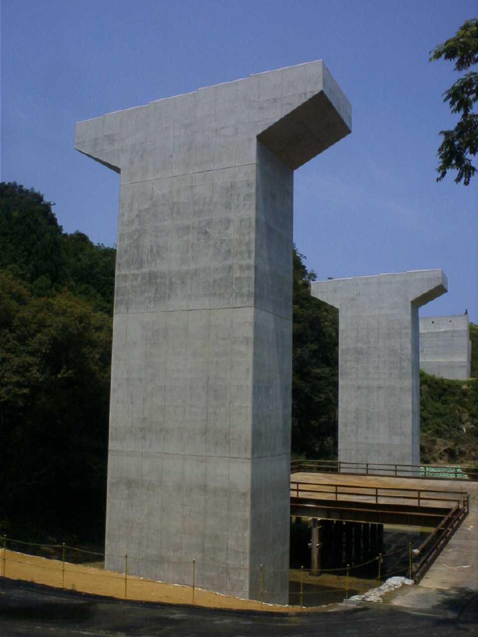 益田道路やばら堤橋下部