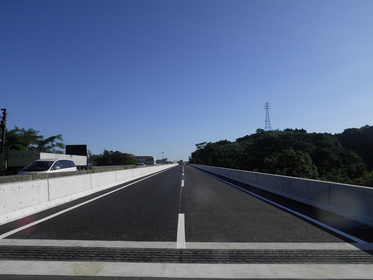 浜田・三隅道路原井地区舗装