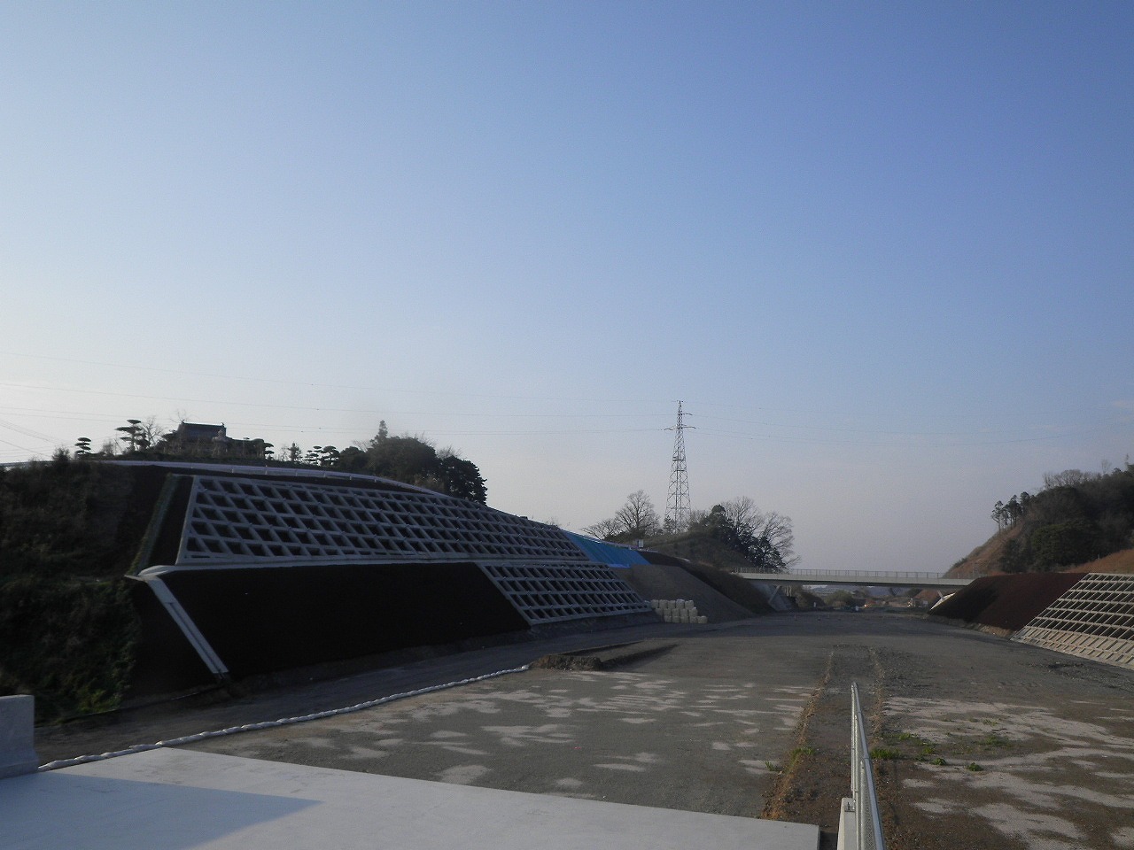 浜田・三隅道路熱田地区法面